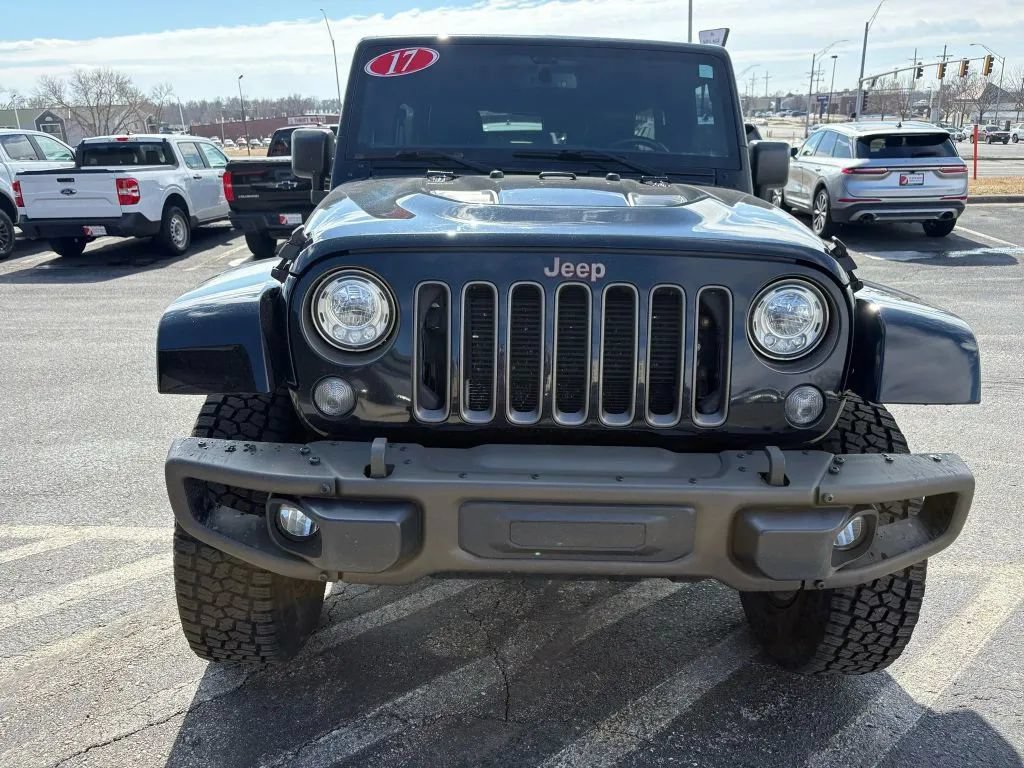 Used 2017 Jeep Wrangler Unlimited Sahara AWD/4WD image 8