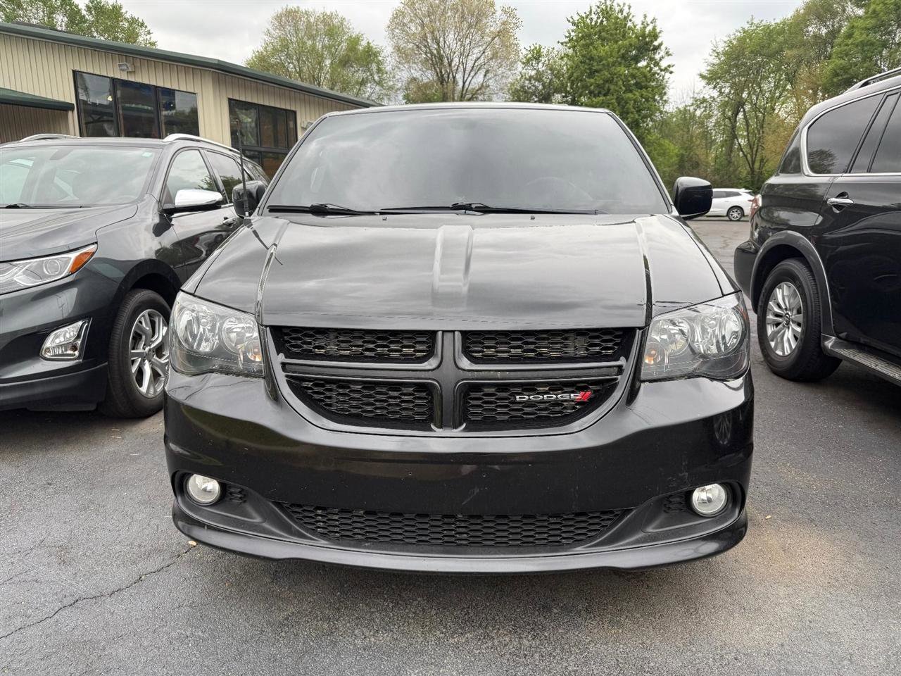 Used 2019 Dodge Grand Caravan GT FWD image 2