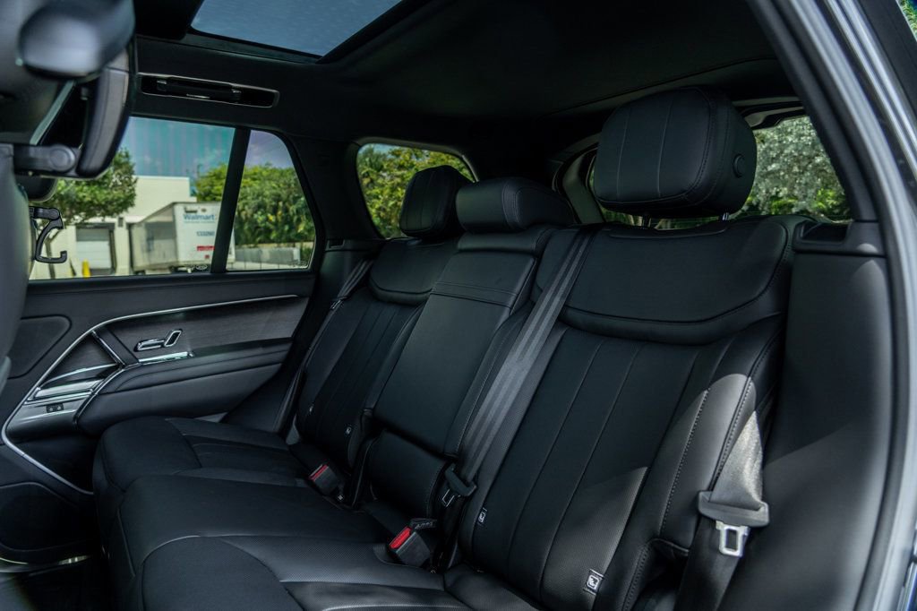 Used 2026 Land Rover Range Rover SE image 22