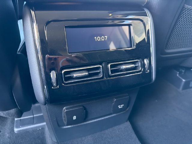 New 2026 Lincoln Aviator AWD w/ Jet Appearance Package image 17