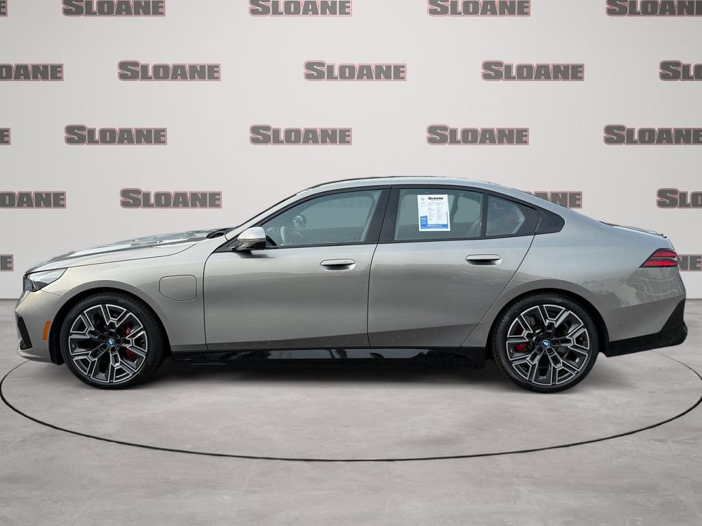 Certified 2025 BMW 550e xDrive w/ Executive Package AWD/4WD image 2