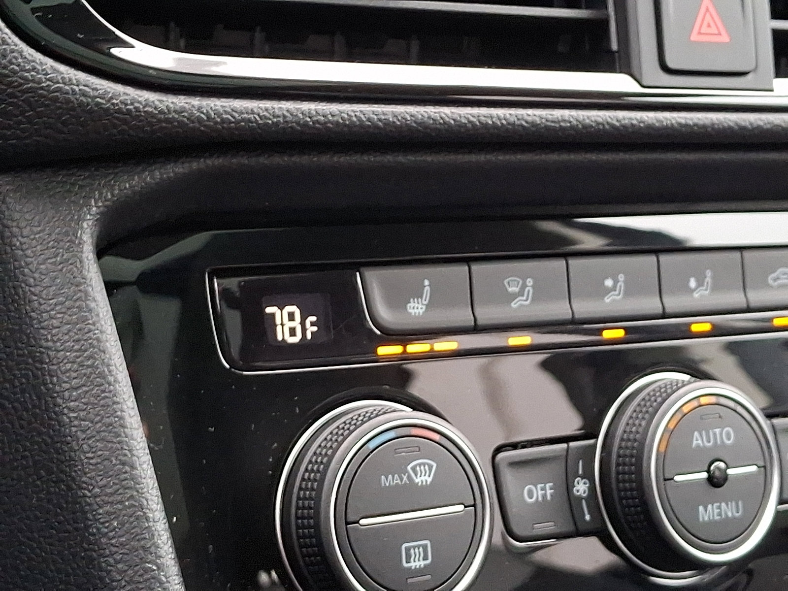 Used 2022 Volkswagen Taos SEL image 25