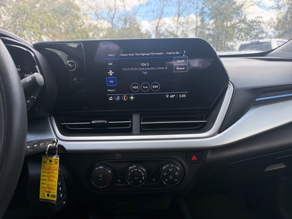Used 2024 Chevrolet Trax LS w/ LS Convenience Package image 21