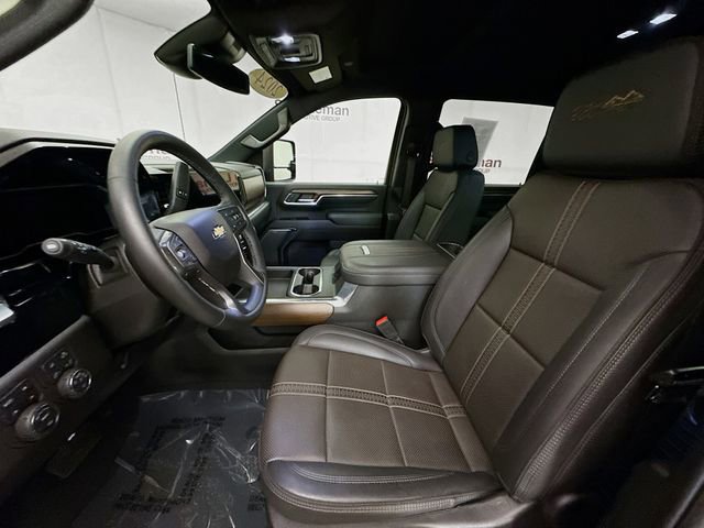 Used 2024 Chevrolet Silverado 3500 High Country image 24