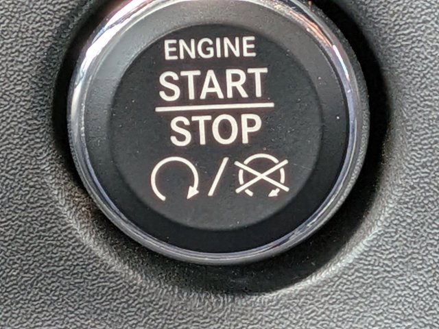 Used 2013 Dodge Challenger R/T RWD image 12