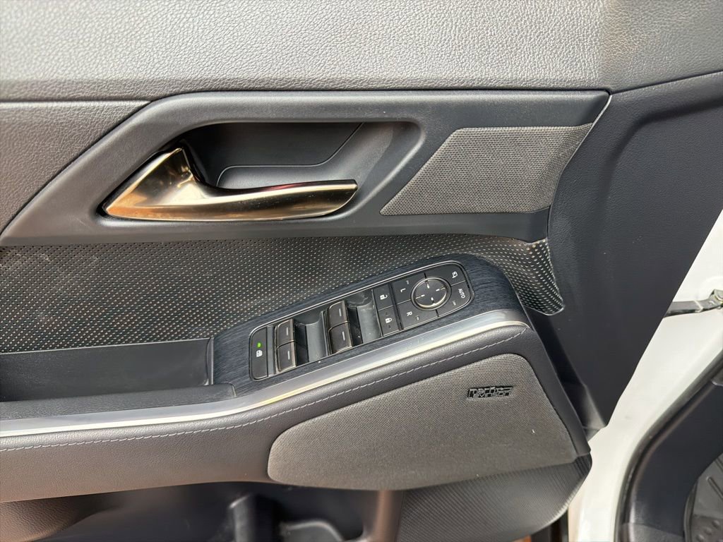 Used 2024 Lexus GX 550 w/ Accessory Package (Z1) image 17