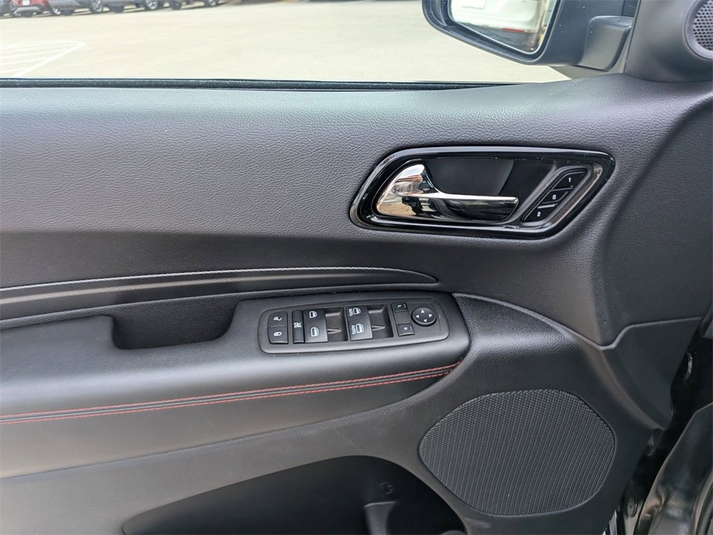 Used 2025 Dodge Durango GT image 11