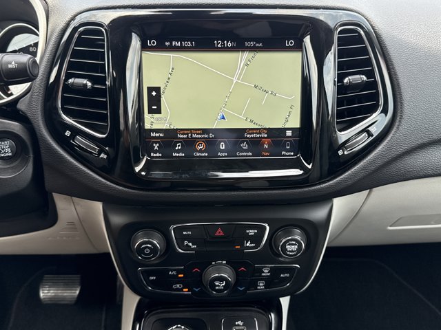 Used 2017 Jeep Compass Limited AWD/4WD image 18