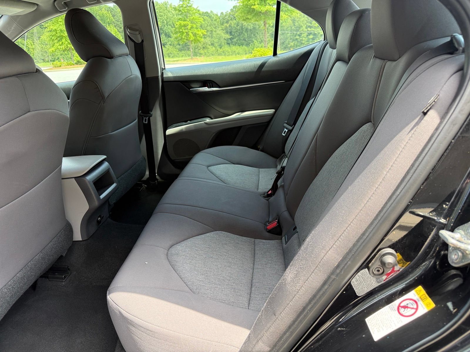 Used 2018 Toyota Camry LE FWD image 37