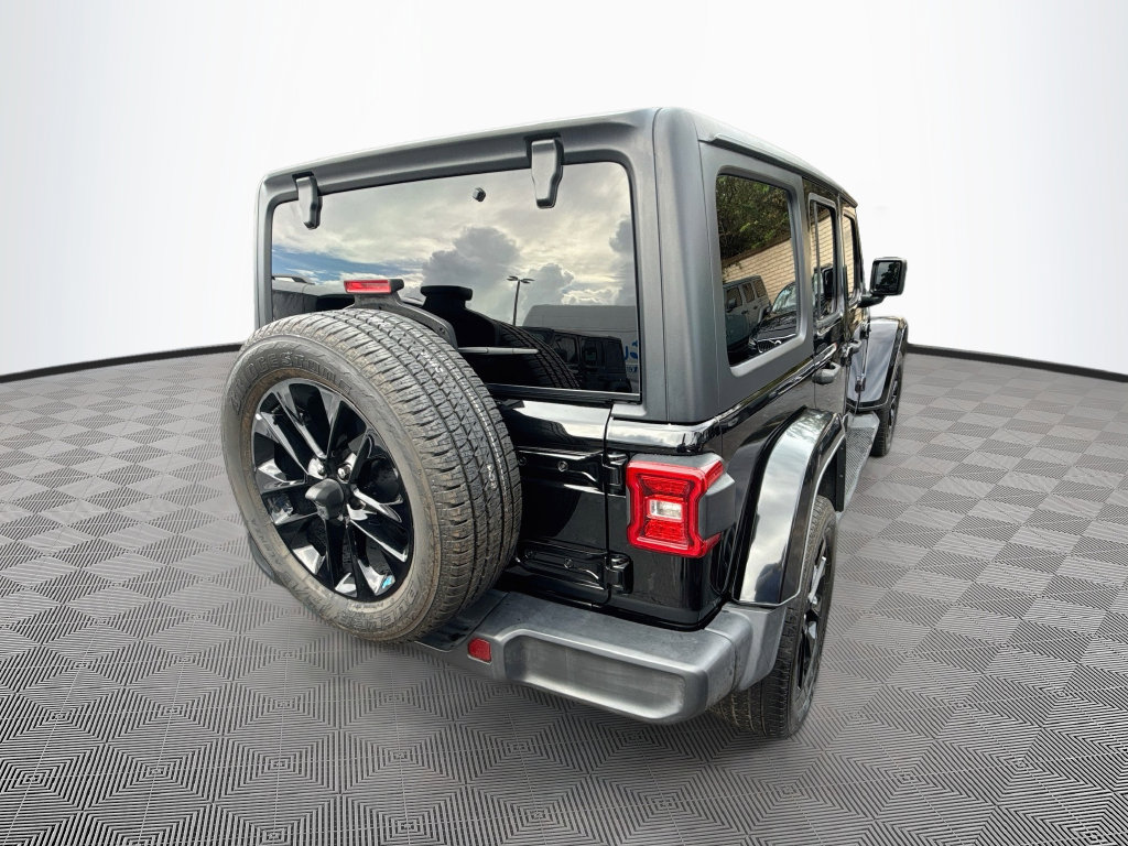 Certified 2023 Jeep Wrangler Unlimited Sahara AWD/4WD image 6