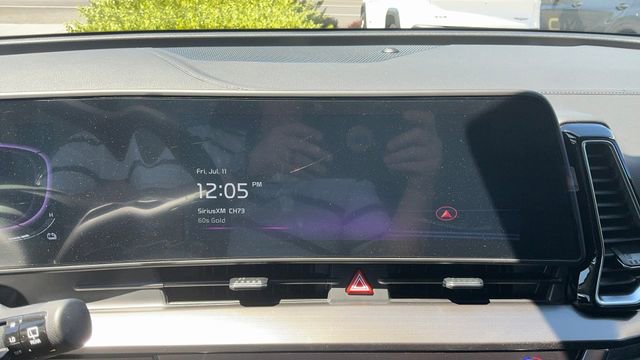 Used 2025 Kia Sportage EX image 15