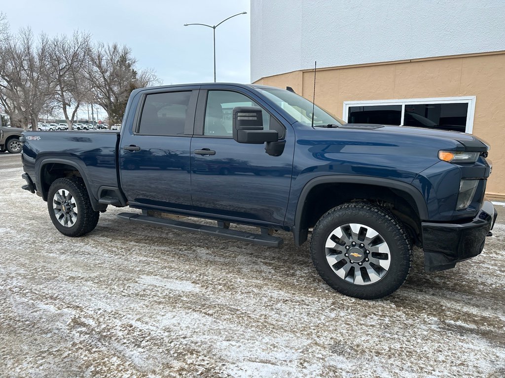 Used 2021 Chevrolet Silverado 2500 Custom w/ Custom Value Package image 5