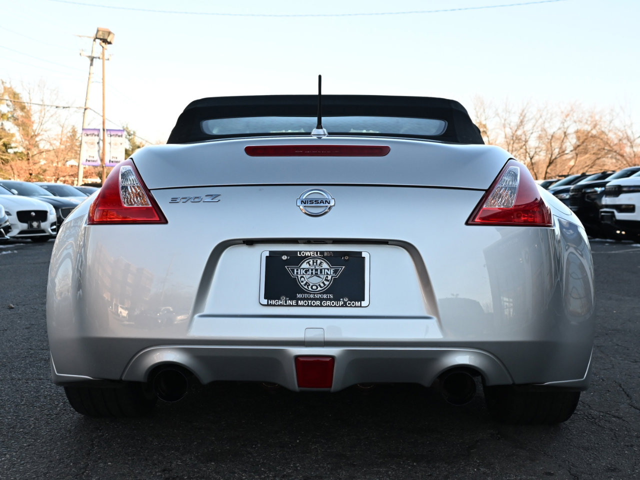 Used 2014 Nissan 370Z Touring w/ Sport Package image 9
