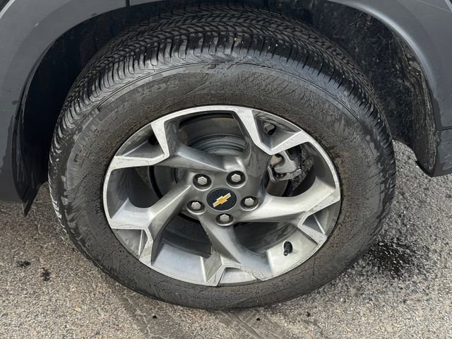 Used 2025 Chevrolet Trax LT image 11