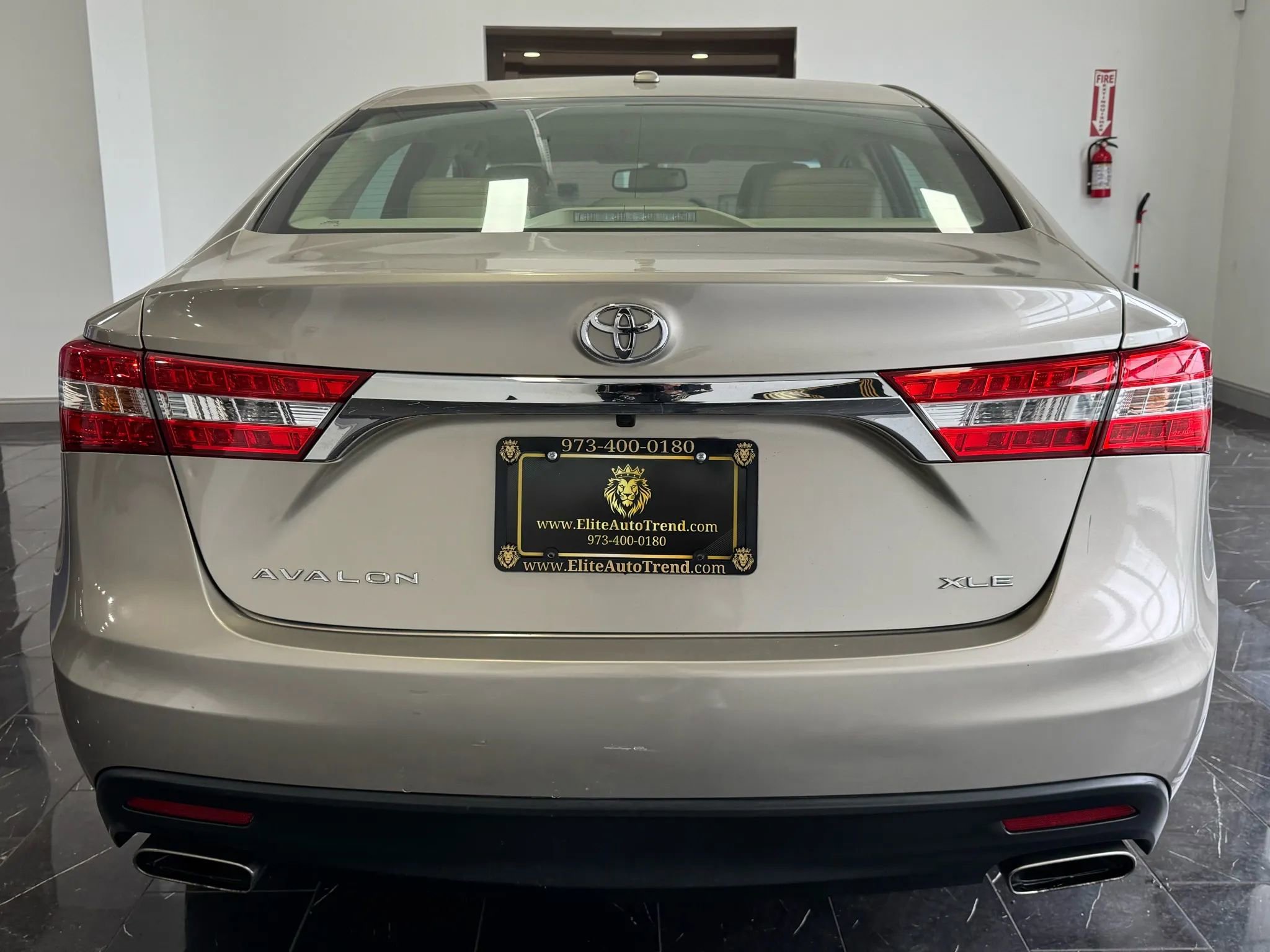 Used 2015 Toyota Avalon XLE image 5