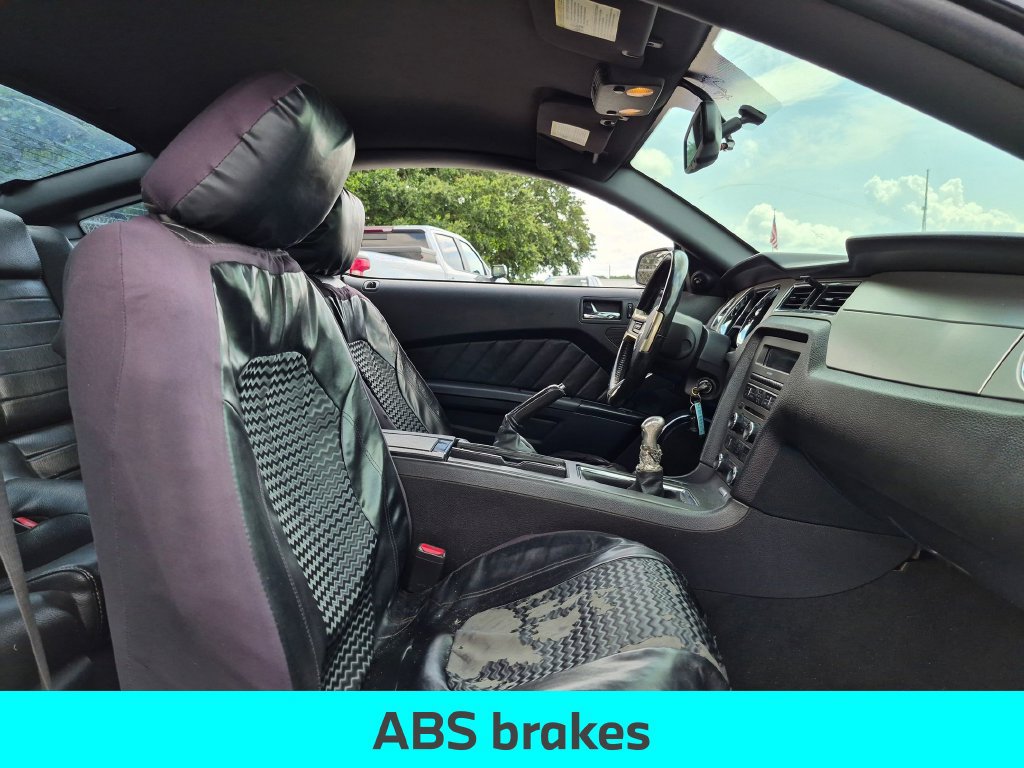 Used 2010 Ford Mustang GT Premium RWD image 25