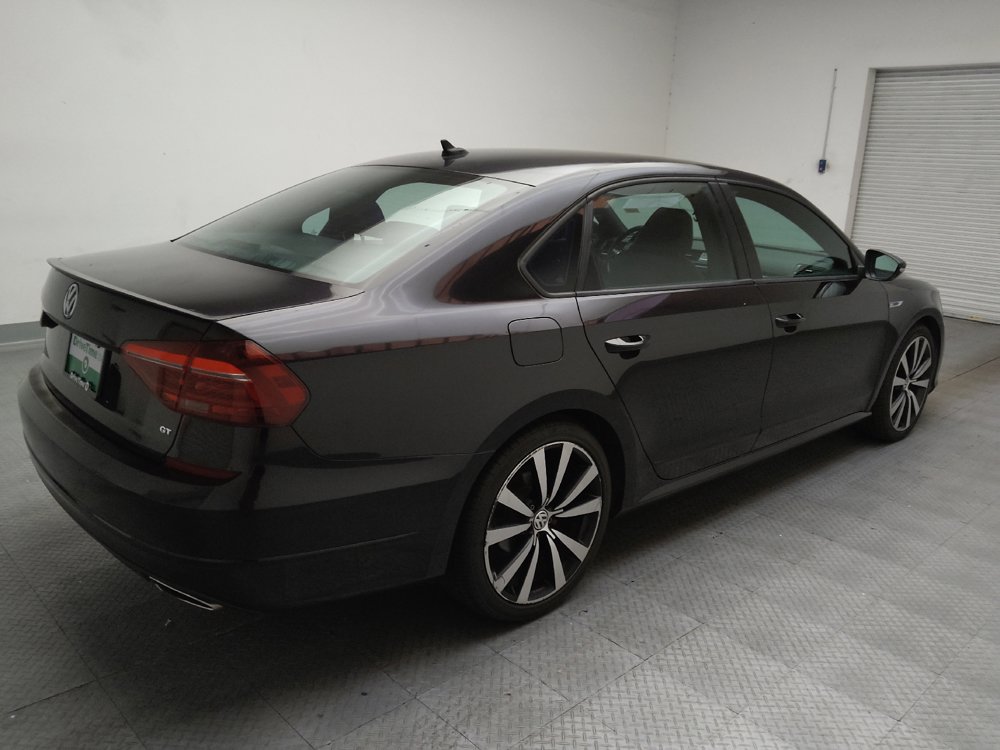 Used 2018 Volkswagen Passat 3.6 FWD image 9