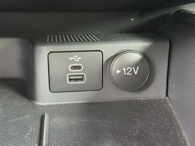 Used 2025 Ford Escape ST-Line w/ Cold Weather Package AWD/4WD image 14