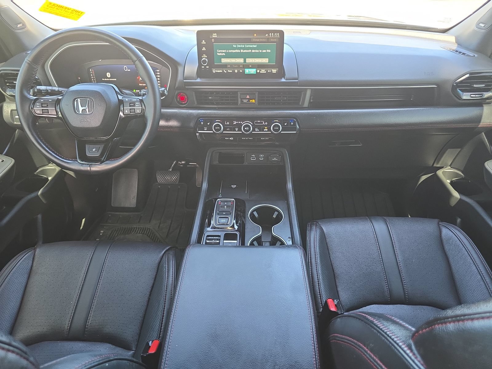 Used 2025 Honda Pilot Black Edition image 9