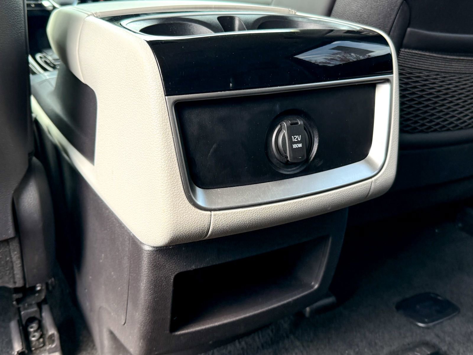 Used 2024 Kia Carnival EX FWD image 38