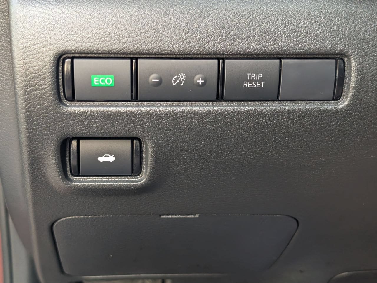 Certified 2024 Nissan Sentra SV FWD image 23