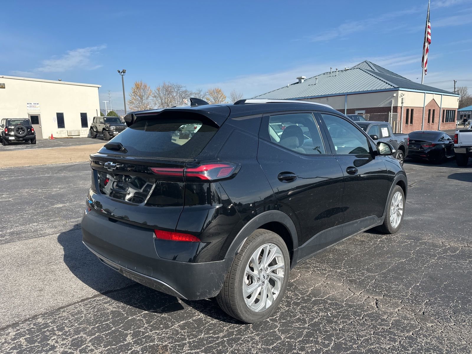 Used 2023 Chevrolet Bolt EUV LT image 3