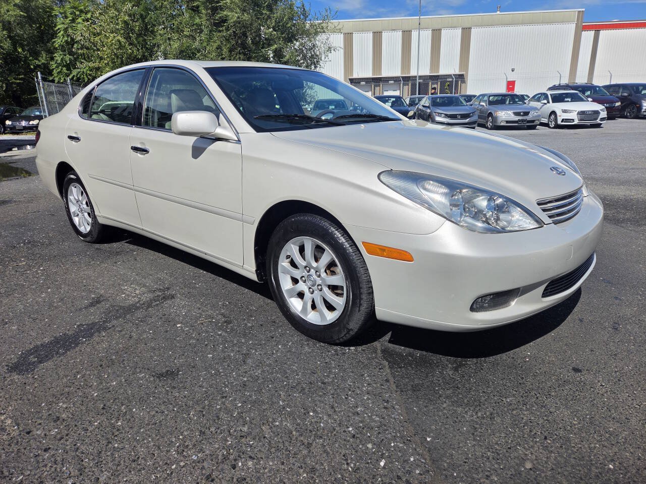 Used 2002 Lexus ES 330 FWD image 4
