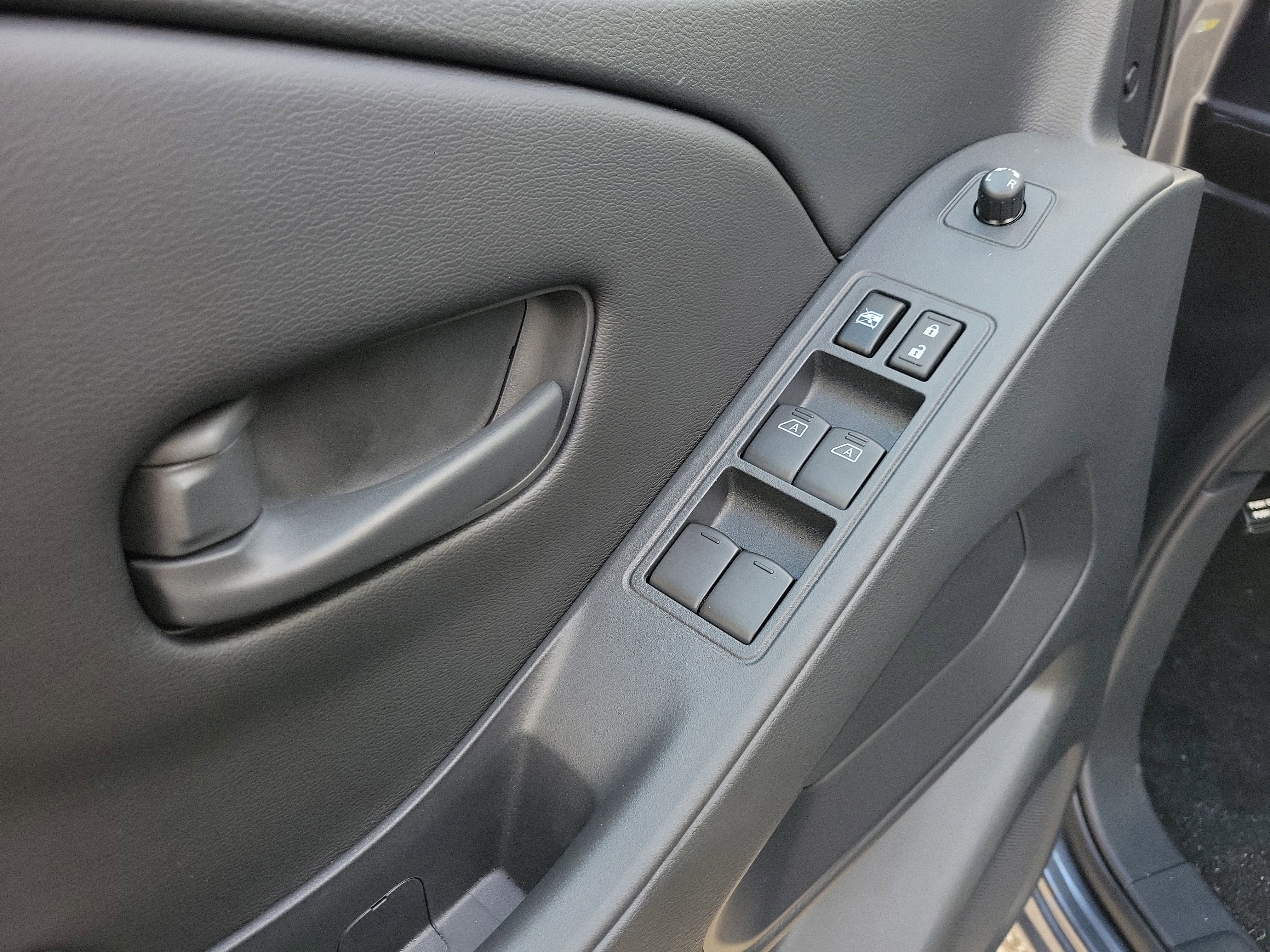 New 2026 Nissan Frontier SV image 16