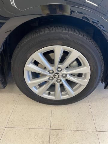 Used 2025 Toyota Corolla SE FWD image 30