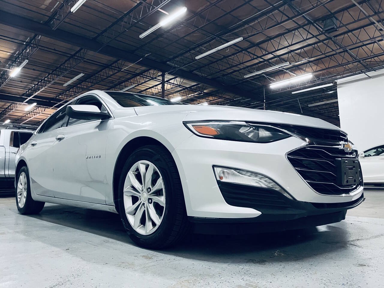 Used 2020 Chevrolet Malibu LT FWD image 11