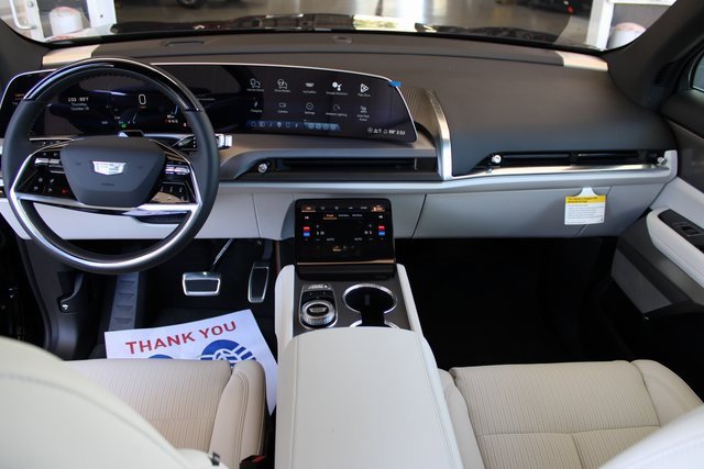 New 2026 Cadillac Vistiq Sport image 38