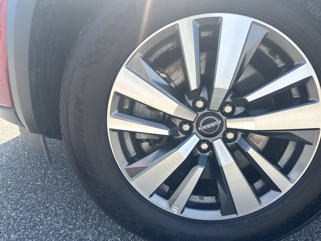 Used 2025 Nissan Pathfinder SL AWD/4WD image 9