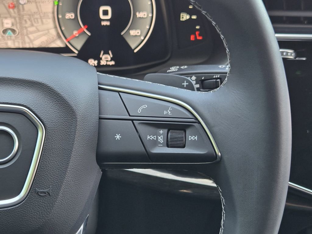 Certified 2025 Audi Q7 3.0T Premium Plus image 31