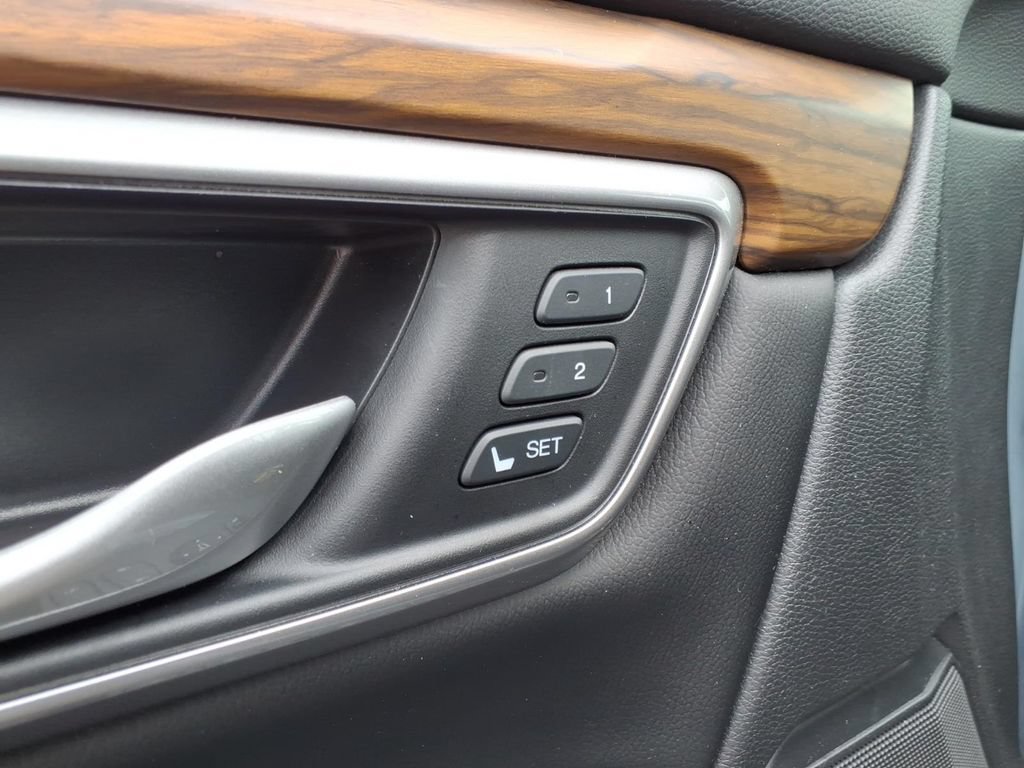 Used 2020 Honda CR-V Touring image 8