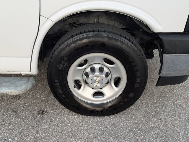 Used 2021 Chevrolet Express 2500 w/ Driver Convenience Package image 15