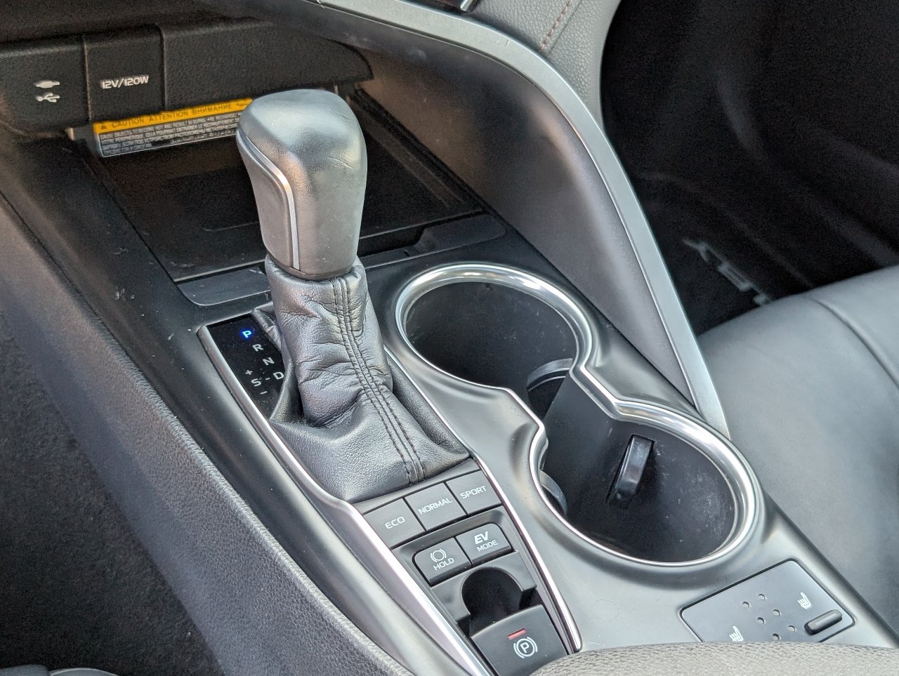 Used 2018 Toyota Camry XLE w/ Audio Package FWD image 16