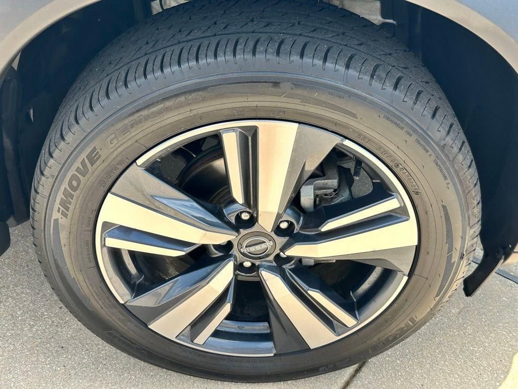 Used 2023 Nissan Rogue SL w/ SL Premium Package FWD image 24