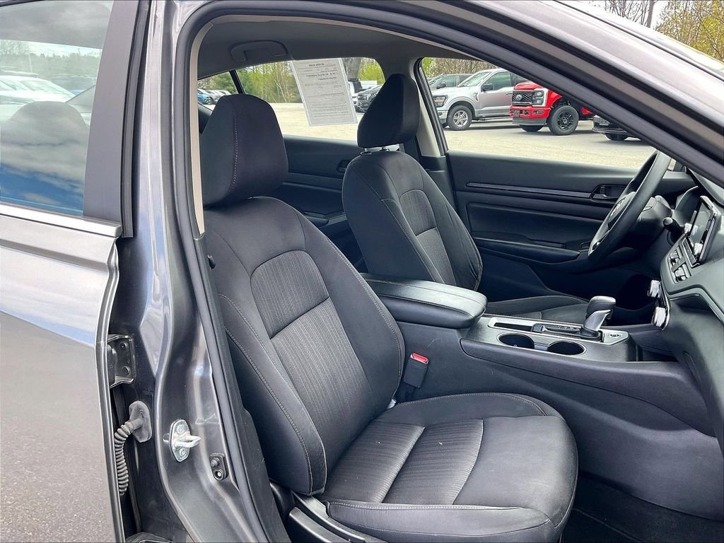 Used 2024 Nissan Altima 2.5 S FWD image 10