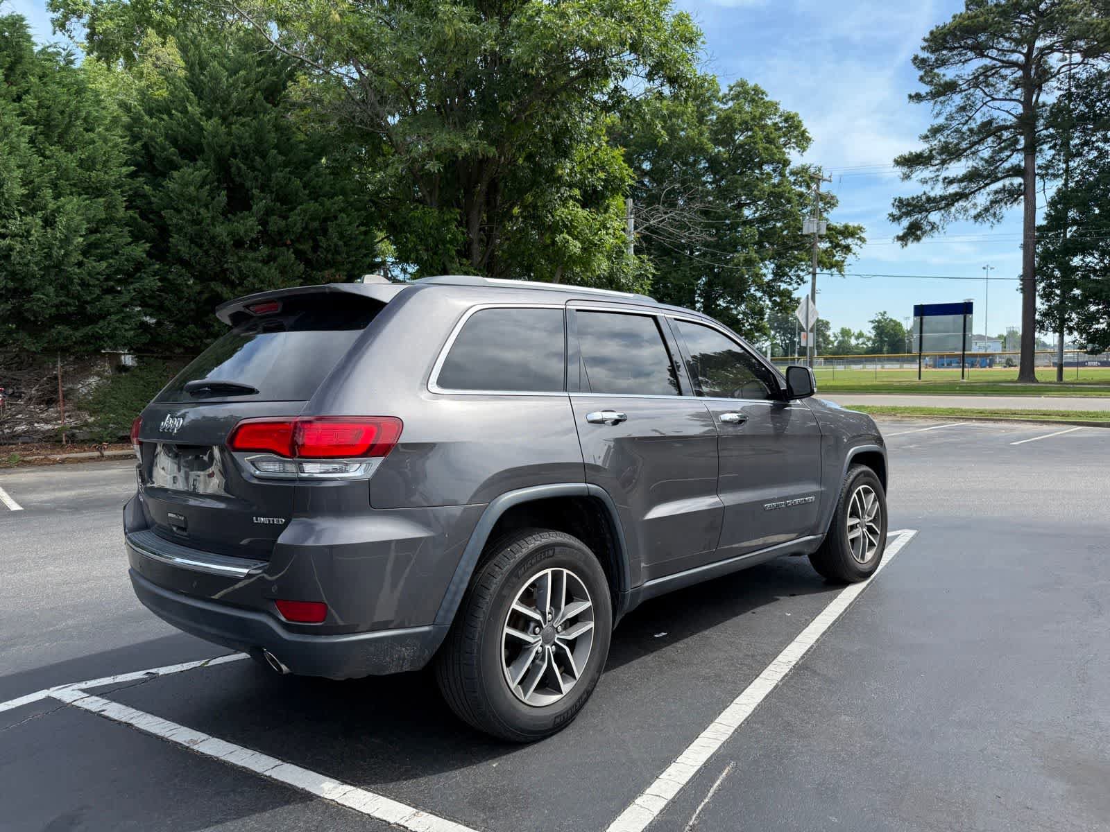 Used 2020 Jeep Grand Cherokee Limited AWD/4WD image 5