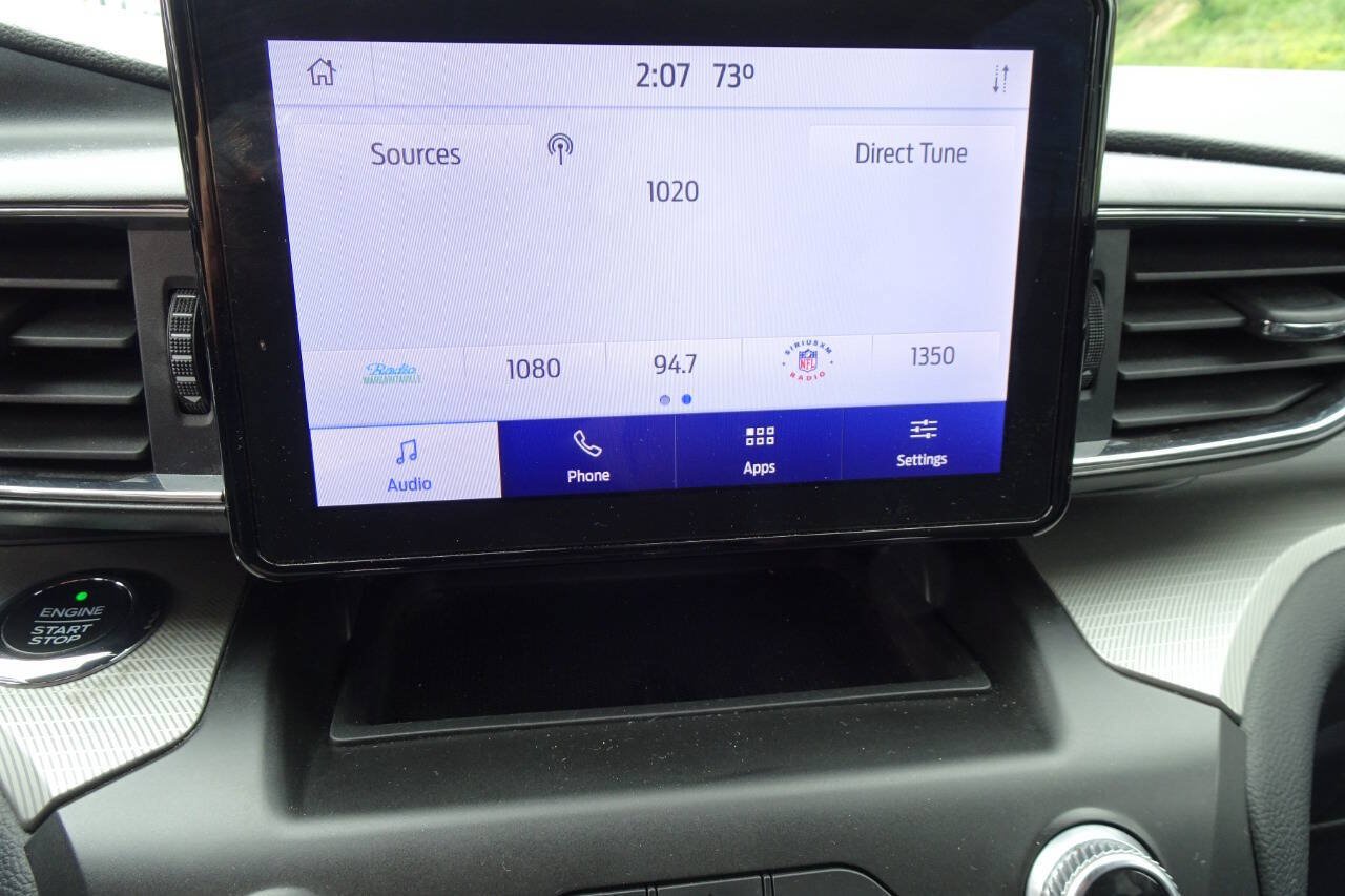 Used 2020 Ford Explorer XLT w/ Equipment Group 202A AWD/4WD image 27