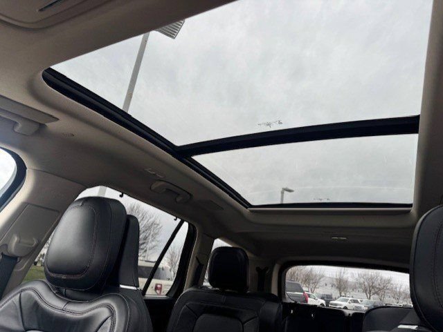 Used 2021 Lincoln Aviator Grand Touring w/ Equipment Group 302A AWD/4WD image 20