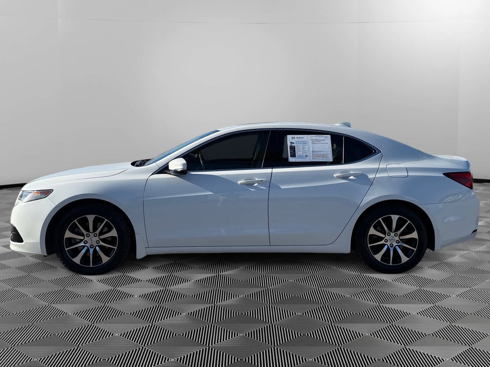 Used 2017 Acura TLX w/ Technology Package image 2