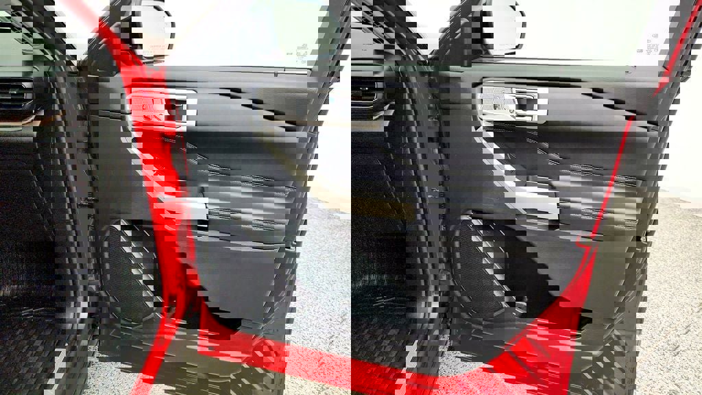 Used 2022 Ford Explorer Limited w/ Equipment Group 301A image 27