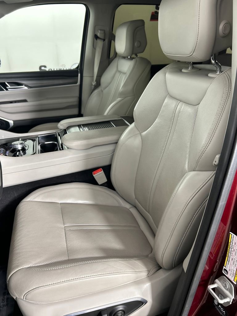 Used 2024 Jeep Wagoneer Series III image 12