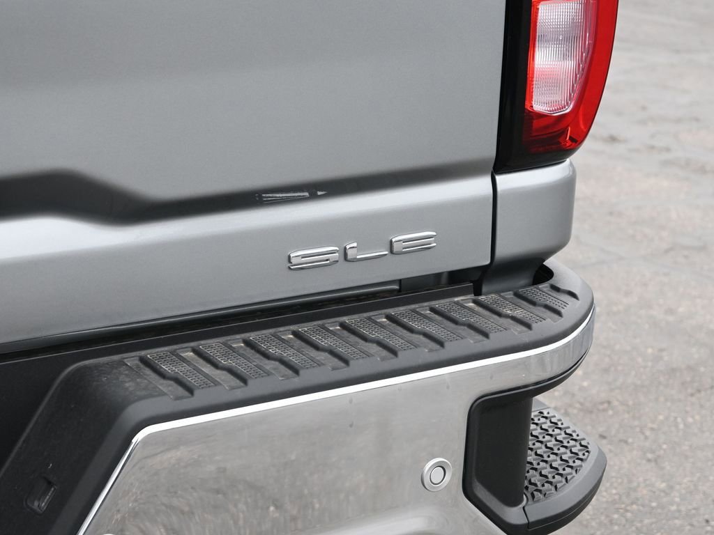 Used 2025 GMC Sierra 3500 SLE w/ SLE Value Package image 11