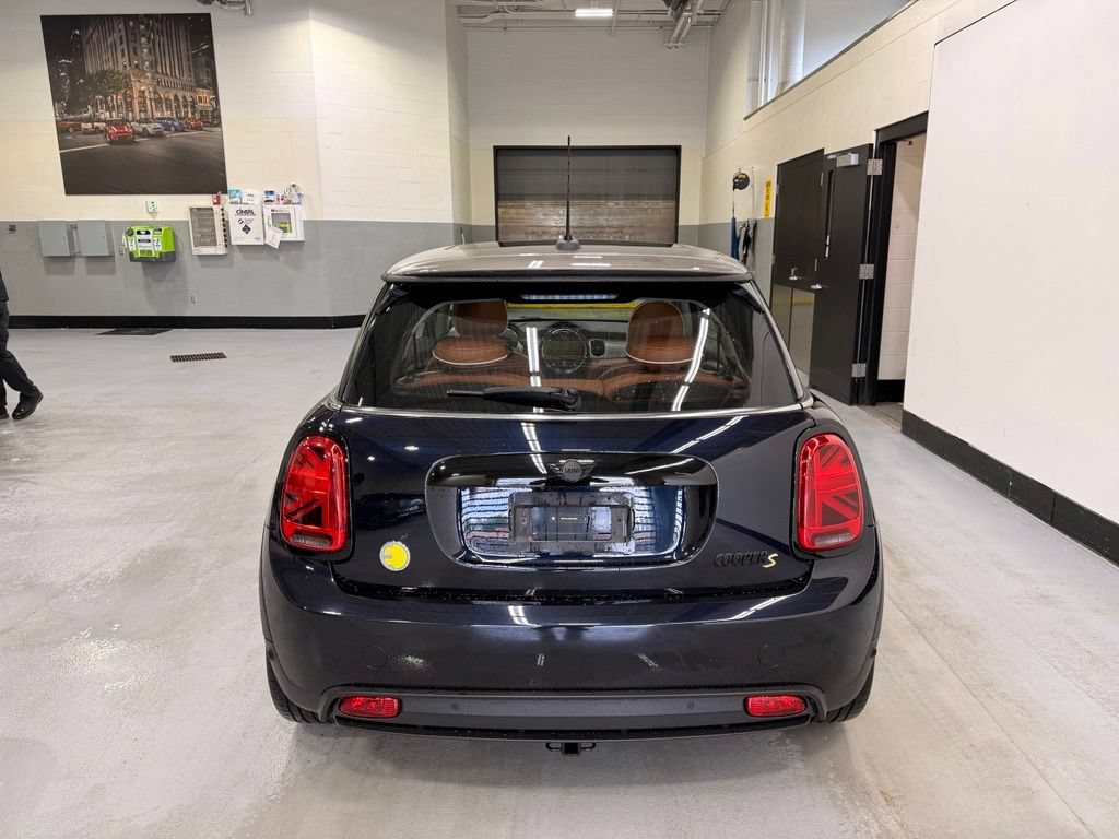 Certified 2024 MINI Cooper SE FWD image 4