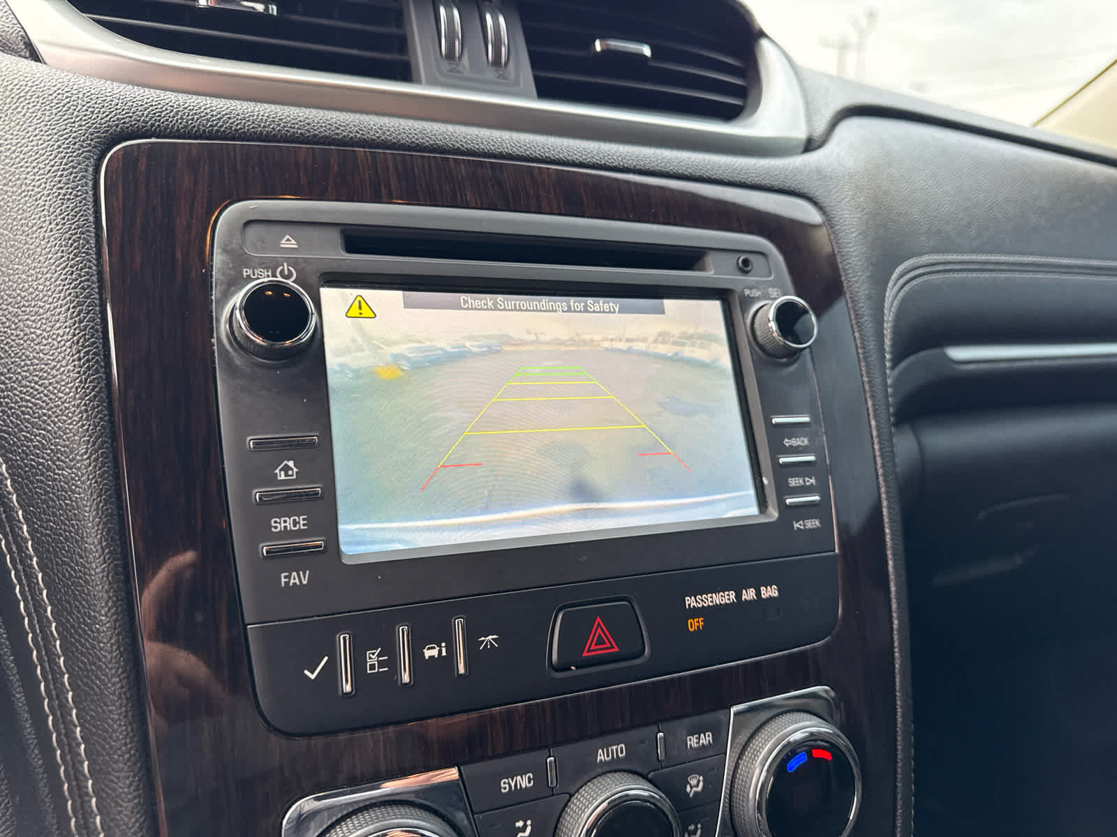 Used 2017 Chevrolet Traverse LT AWD/4WD image 17