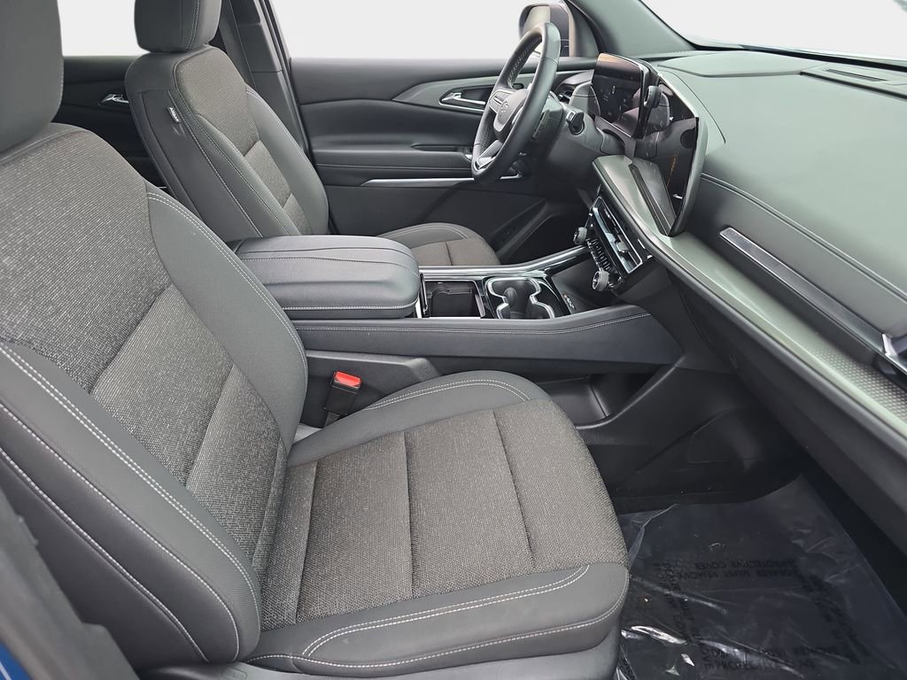 Used 2024 Chevrolet Traverse LT w/ Midnight/Sport Edition FWD image 12
