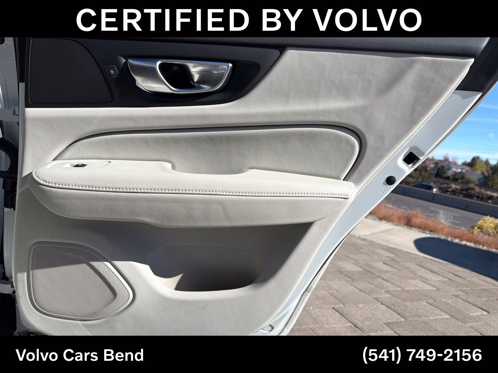 Certified 2025 Volvo V60 B5 Cross Country Plus AWD/4WD image 23