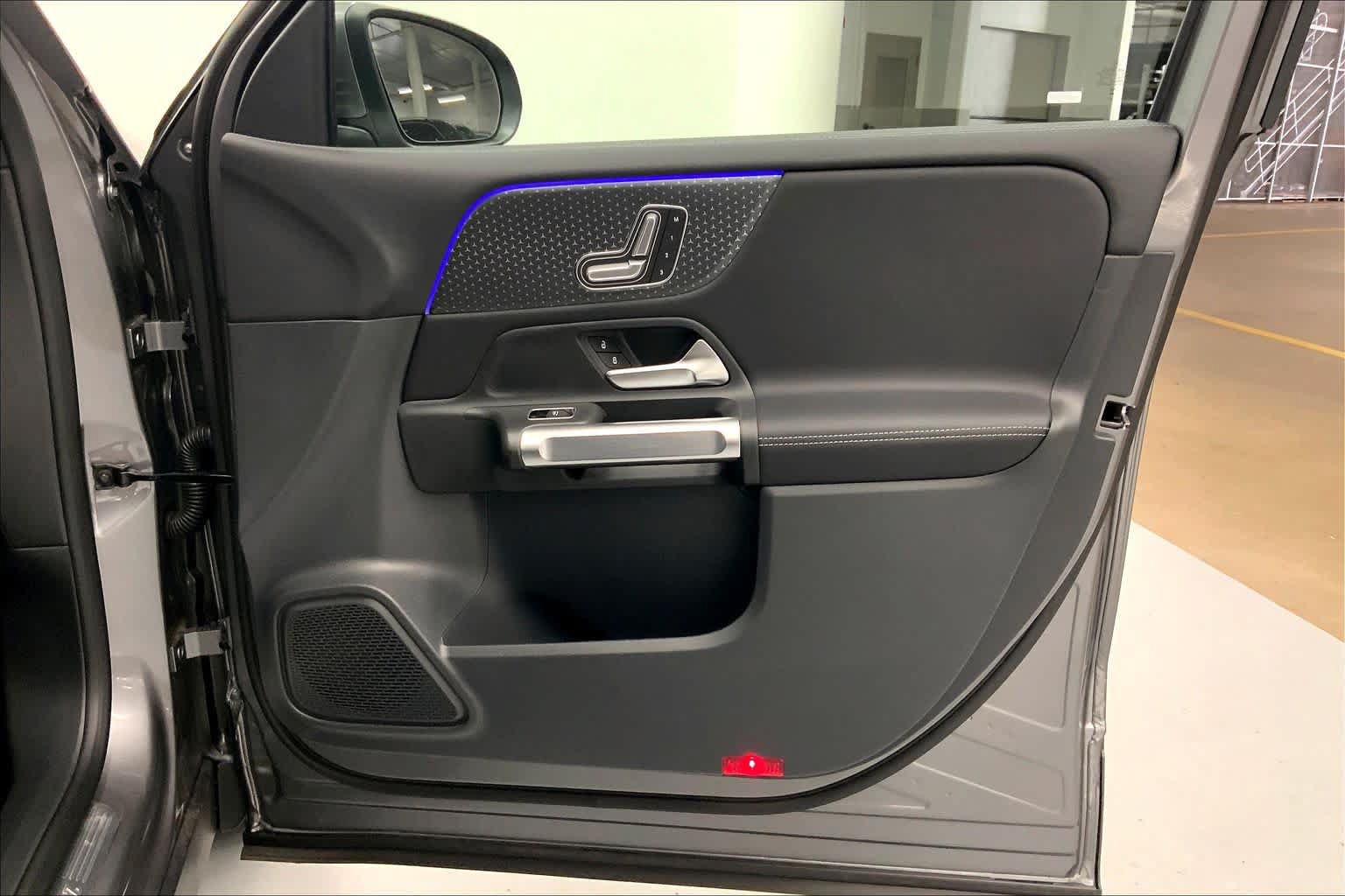 New 2026 Mercedes-Benz GLB 250 image 11